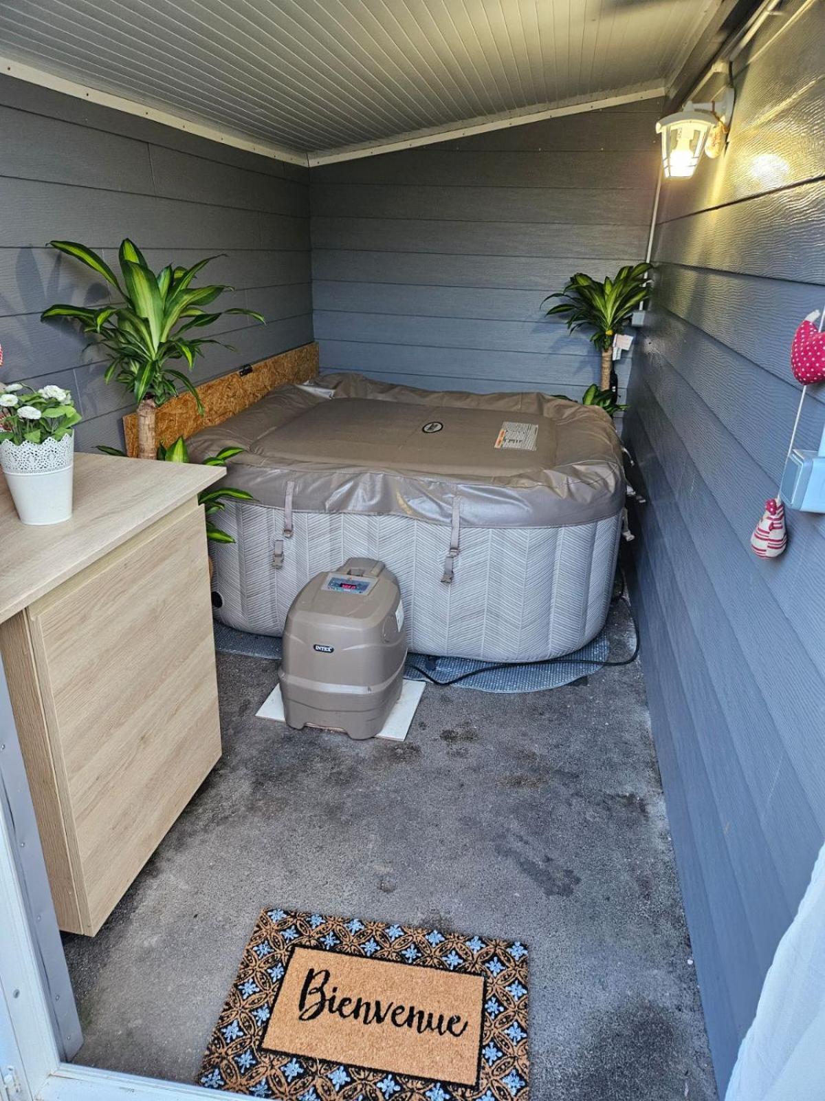 Cosy Maison 3 Chambres Honfleur Jardin, Parking Prive Et Jacuzzi Exterior foto